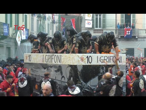Battaglia arance nelle piazze - Carnevale Ivrea 2023