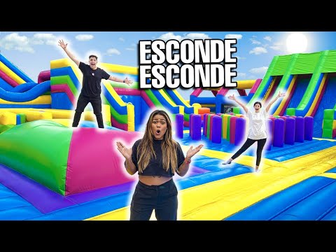 Hide and seek at the largest inflatable park in Latin America!!!