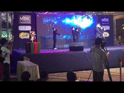 141227 SVAR cover f(x) - Rum Pum Pum (Remix) + Red Light @Hello Korea