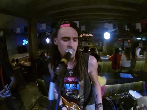 RootsRocK&RolA - War / No More Trouble en vivo (cover Bob Marley)