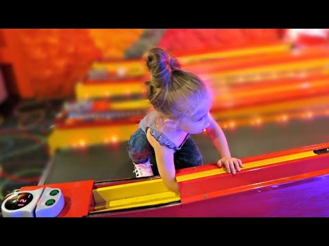 TODDLERS ARM TRAPPED IN ARCADE GAME!! 😱 Video