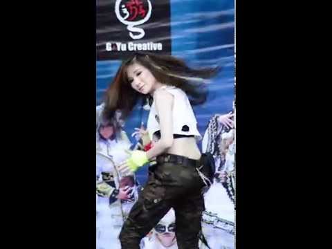 N' Neen Girlish cover GIrls' Generation - Catch Me If U Can @ J Festa cover of the Year 2015