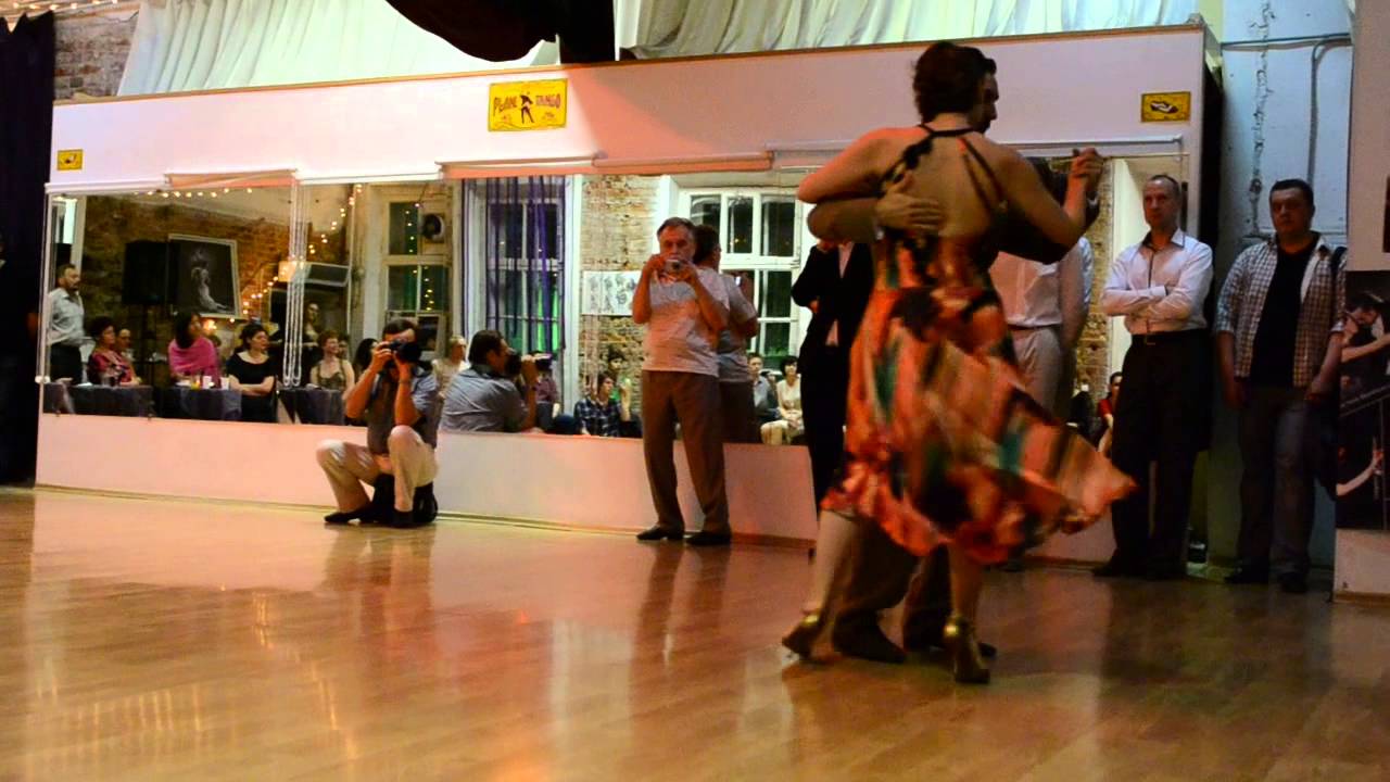Juan Martin Carrara - Stefania Colina, "Viejo porton", show at Planetango birthday milonga