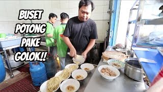 MIE NYA DI BACOK PAKE GOLOK!!!