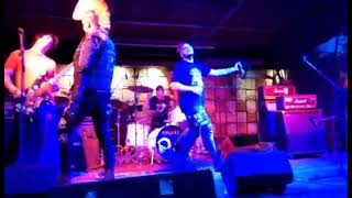 Video Riot Chaos - Mraky (live Cross Club Praha)