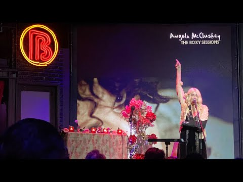 RUFUS WAINWRIGHT Performs at Angela McCluskey Tribute in Hollywood