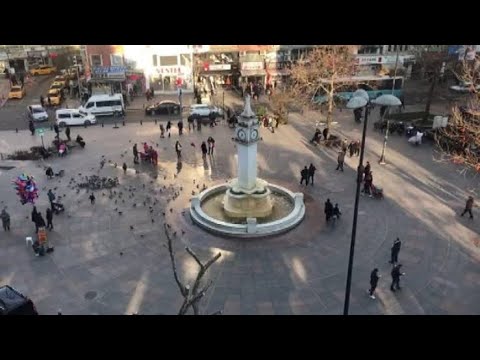 İstanbul'da korkutan deprem! Markette yaşanan panik kamerada