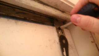 How to remove sliding closet doors
