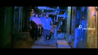 Dhool Tamil Movie Scene | Swarna attacks Jyothika | Chiyaan Vikram | Reema Sen