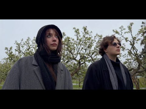 Mirèle, Бонд с кнопкой - Цветы (mood video)