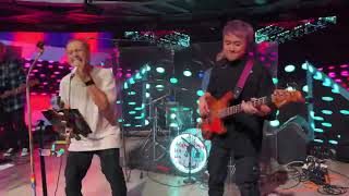 Download lagu Ceria Band - Featuring -Thomas Ramdhan GiGI - Terbang mp3