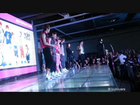 [Fancam] 122712 F.cuz Interview Kpop Nation 3 @ SM Megamall