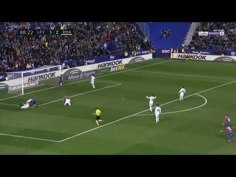 Giampaolo Pazzini (Levante) equalising goal against Real Madrid La liga 4 Feb 2018