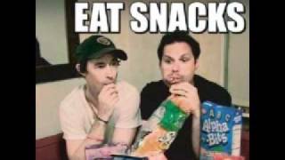 Mike & Tom Eat Snacks: Proper Cupcake to Frosting Ratio