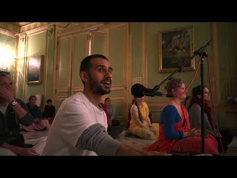 Gour Krishna (Damodarastakam) - 11.11.2021 - Radhadesh Evening Kirtans