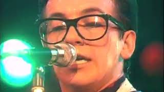 Elvis Costello &amp; the Attractions - Oliver's Army (Live 1979)