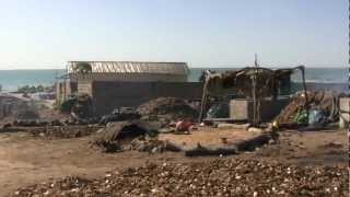 preview picture of video 'GAMBIA - december 2012 - Tanji Fishing Village 1'
