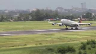 preview picture of video 'Philippine Airlines (A340-300 and B747-400) at Davao Int'l Airport'