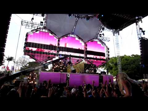 Sander van Doorn "In my mind (Axwell)" during ASOT550 at Ultra Music Festival 2012