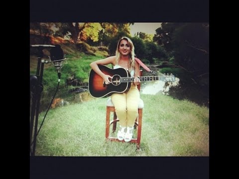 AN ORRISS FILM. INTRODUCING DANNI STEFANETTI- Live & Unplugged in LILAC HILL.