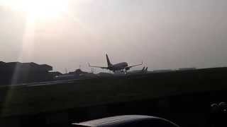 preview picture of video 'Lion Air Landed at Husein Sastranegara Airport, Bandung - Indonesia'