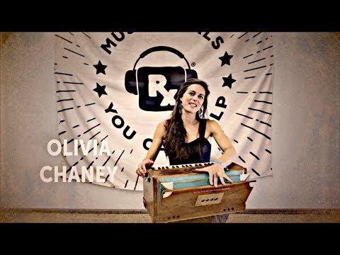 Olivia Chaney performs "Aupres de ma blonde" backstage @ Newport Folk Fest 2017