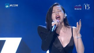 【开口跪！张靓颖献唱《Angels and Harmony》超惊艳】2017芭莎明星慈善夜 20171031 [浙江卫视官方HD]