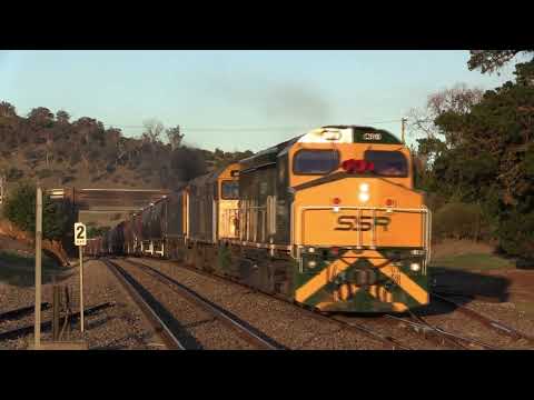 C510 442s2 RL306 on an SSr grain train in the Cullerin ranges 20 January 2018