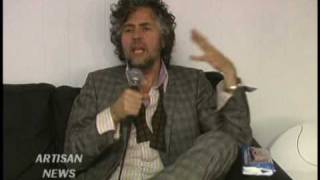 THE FLAMING LIPS ON THE SPECIALNESS OF XMAS ON EARTH