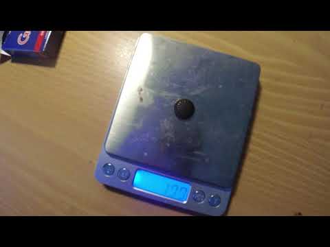 MongoTV_7393 - ÅBNER EN ÆSKE BLÅ GA-JOL OG VEJER 1 GA-JOL