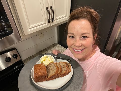Miss Annie makes Grandma Ambs' Banana Bread | How to use leftover bananas | Banana bread with lemon