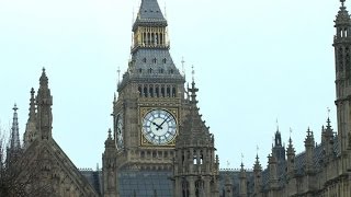 4 originaux de la "Magna Carta" exposés au Parlement britannique. Durée 01:29