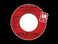 Suzanne Vega featuring Joe Jackson - Left Of Center