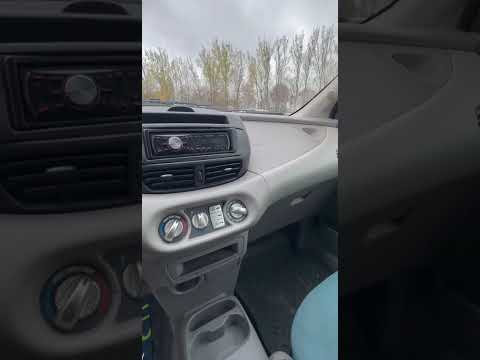 фото nissan almera tino i 0