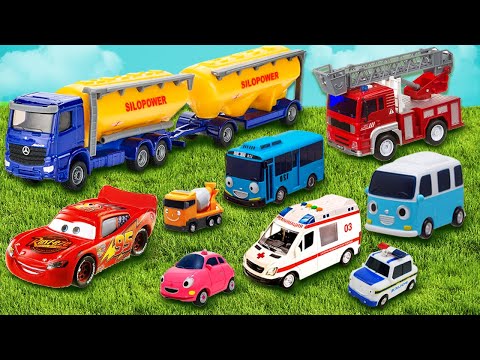 Auttaja-autot ja lelurekat töissä - Lasten videoita suomeksi