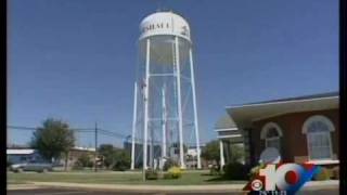 preview picture of video 'Marshall, Illinois water tower'