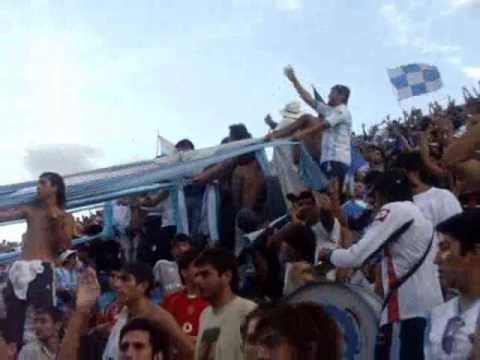 "Festejo albo en el martearena" Barra: La Dale Albo &bull; Club: Gimnasia y Tiro