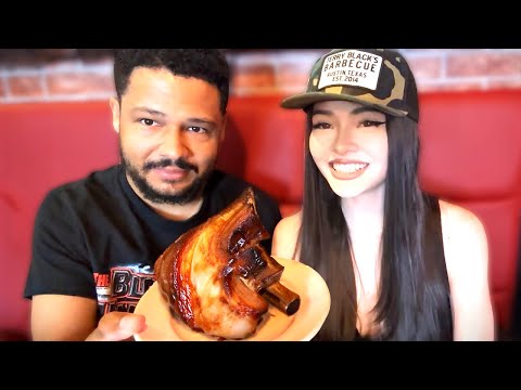 Nick and Katchii Try Unusual Filipino Food!