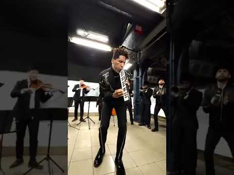 Artist Jon Batiste (@jonbatiste) is a whole vibe. 🎶