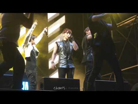 [FANCAM] 110722 CaBi Summer Wave Festival - Hands Up (2)(Chansung focused)