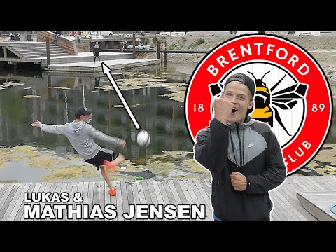 KAN MATHIAS JENSEN OG LUKAS FÅ BOLDEN FREM OG TILBAGE OVER VANDET? 🤩 💦