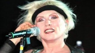 Blondie live GOOD BOY&#39;S on  last call with Carson Daley   2004 NBC LATE NIGHT 🌙