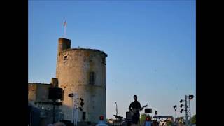 Piers Faccini - Talk to her (live in Clisson)