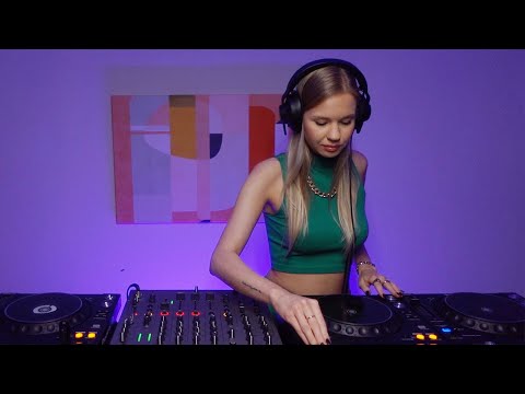 'Cosmic Dance' Mix (Melodic House & Techno, Afro House, Deep House) - Podcast #1