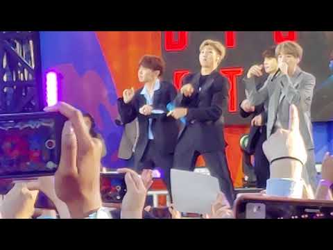 BTS 'Boy With Love' Rehearsal for Free Concert on  Good Morning America 2019(2)