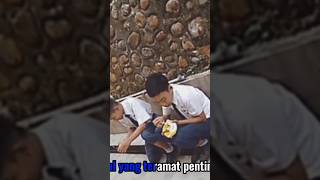 Download lagu Vidio Kenangan sebelum berpisah#shorts #shoryvideos #short #sekolah #keren #bikinngakak #kejobong mp3