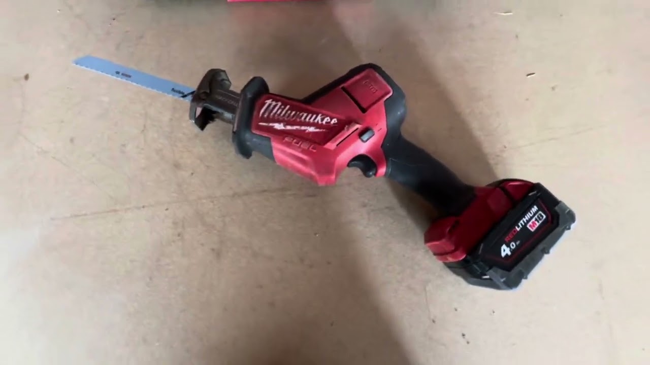 Scie sabre à batterie