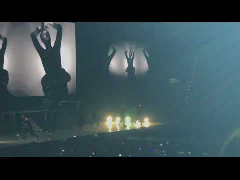 Ariana Grande concert 170919 in Taipei - be alright