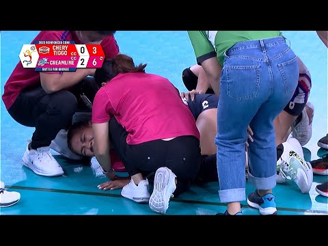 Alyssa Valdez hurts her right knee in set 3 | 2022 PVL Reinforced Conference