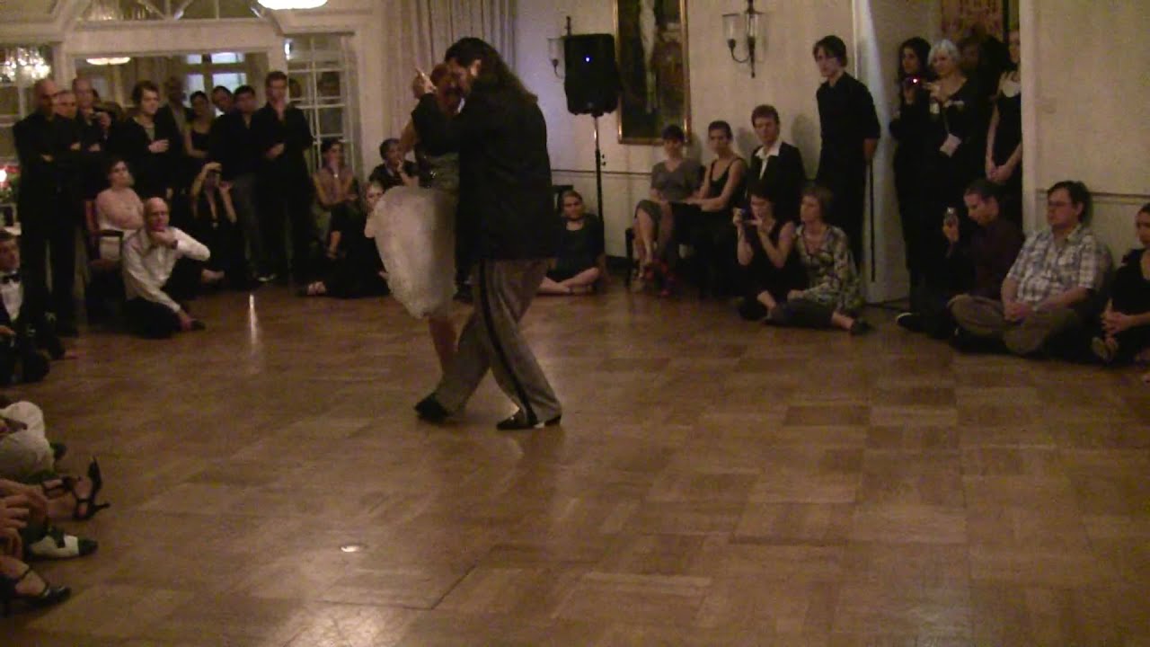 Claudia Jacobsen y Diego Riemer Donde Estas